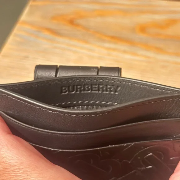Burberry Embossed black - Picture 4 of 12